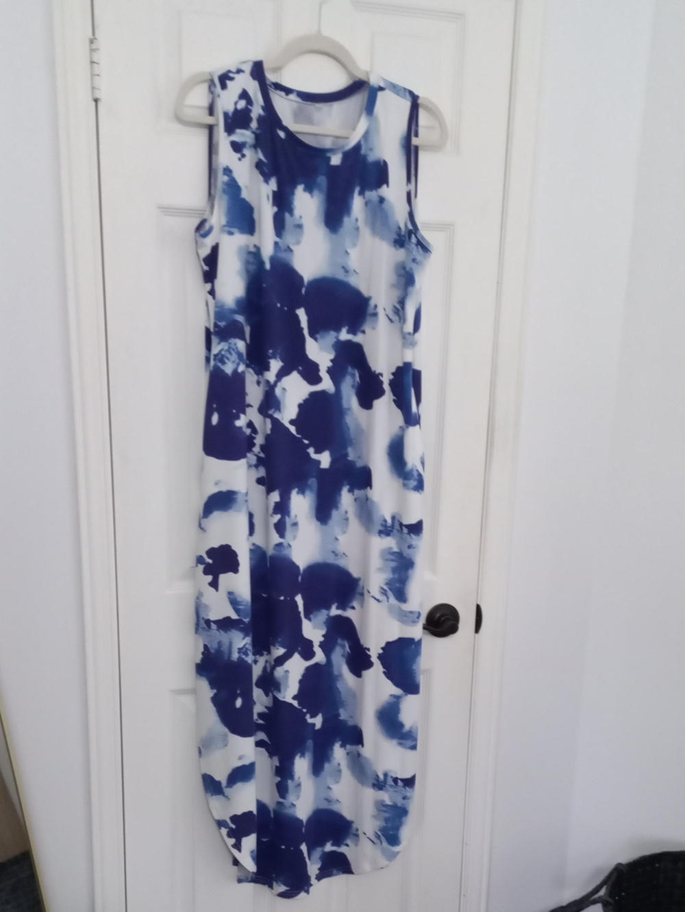 Sleeveless Blue & White Abstract Maxi Dress